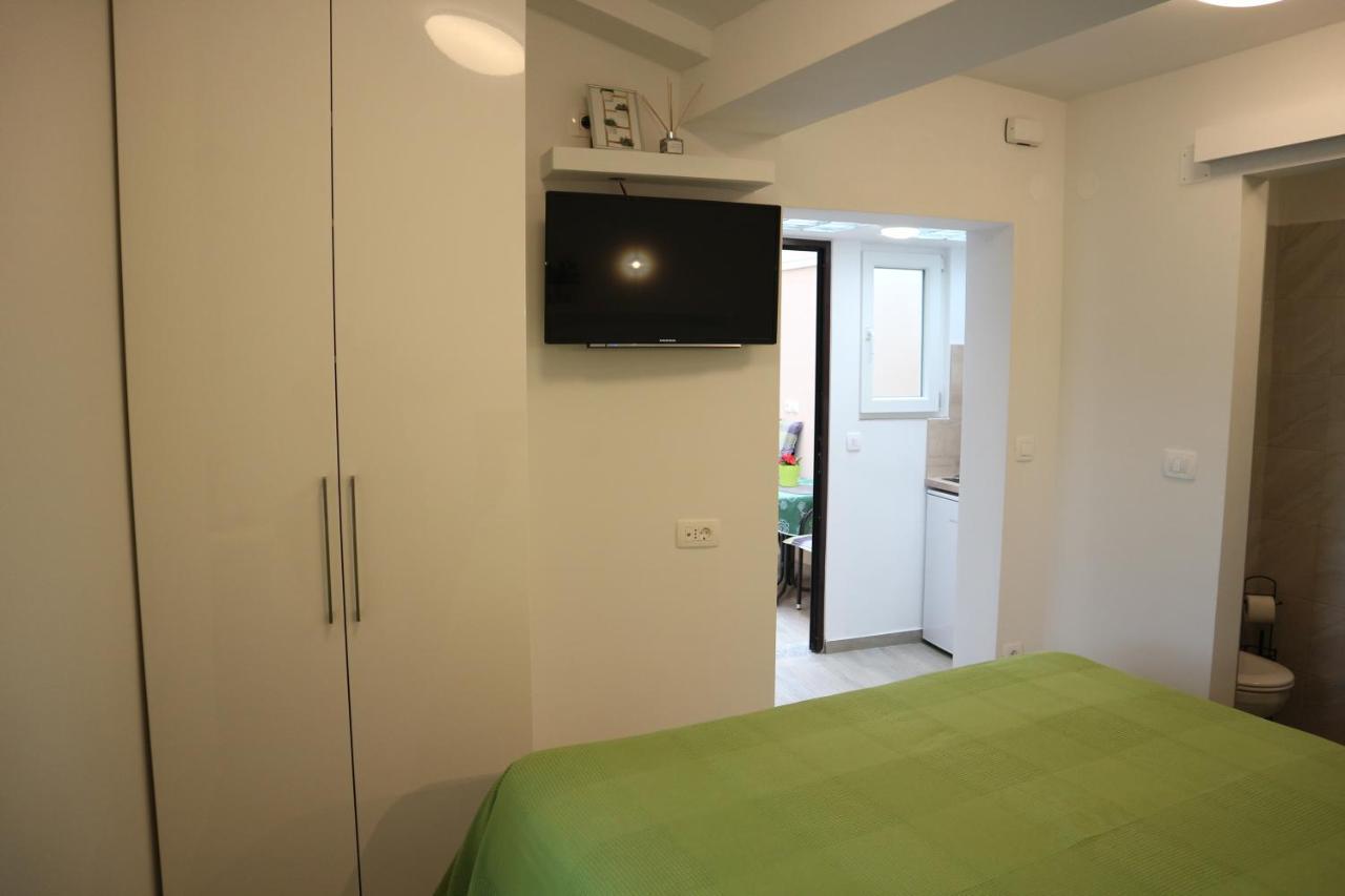 אופטיה Apartments Komel I מראה חיצוני תמונה