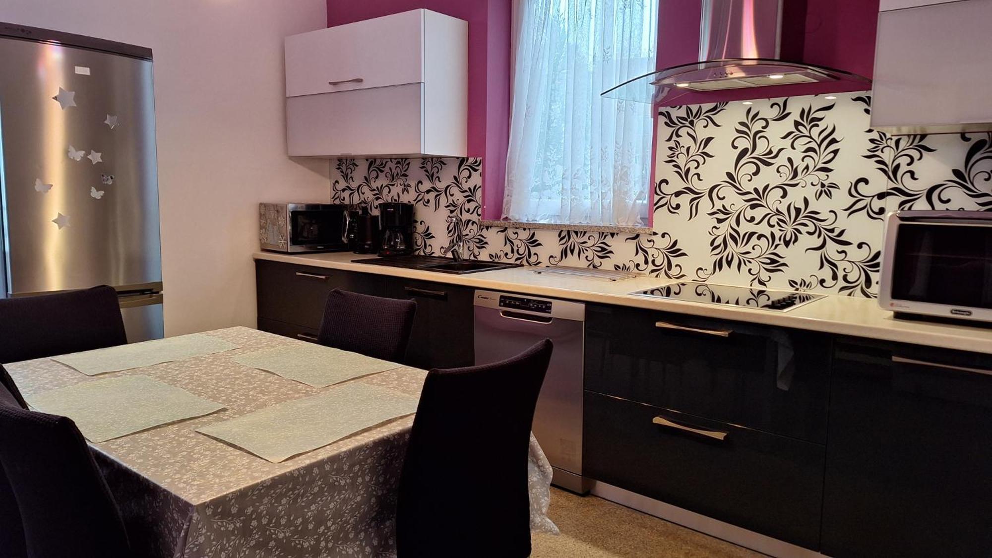 אופטיה Apartments Komel I מראה חיצוני תמונה